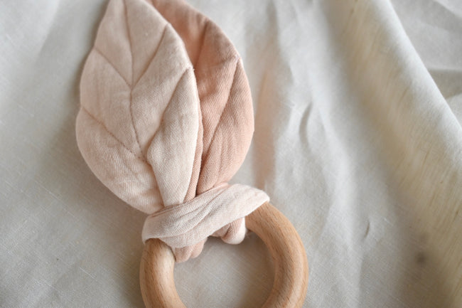 Soft Leaf Muslin Teether