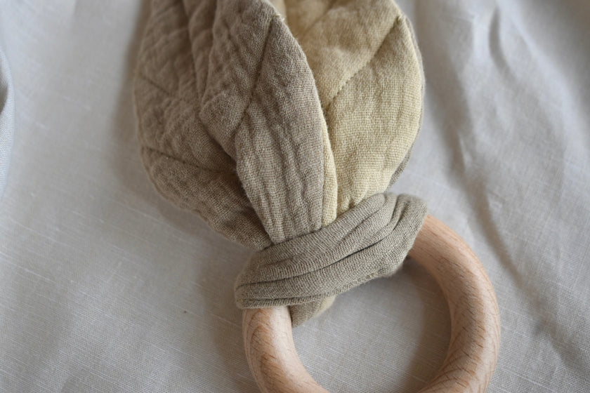 Soft Leaf Muslin Teether