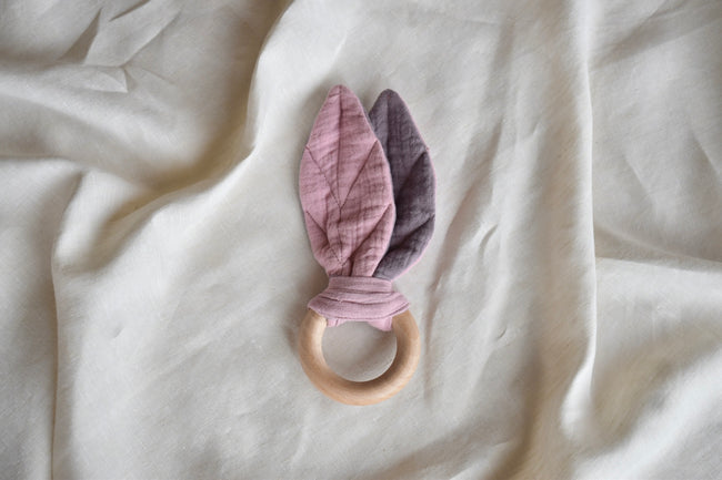 Soft Leaf Muslin Teether