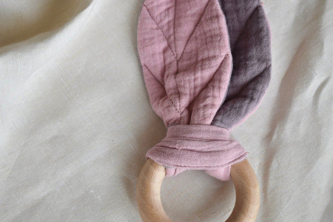 Soft Leaf Muslin Teether